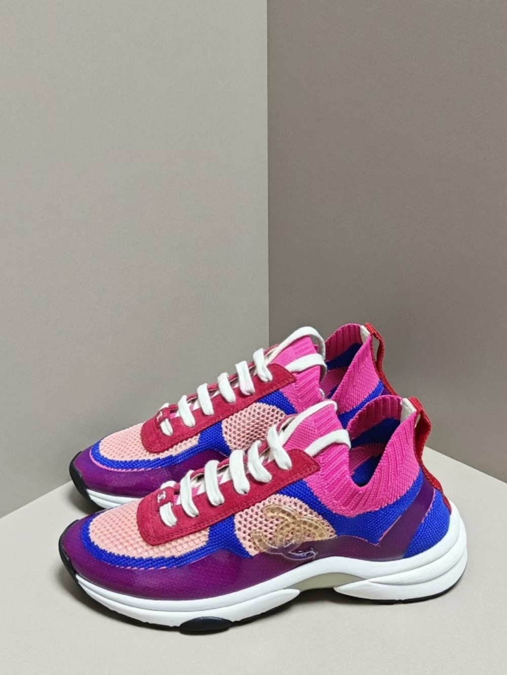🚩steal CHANEL Pink, Magenta & Purple Knit Sneakers